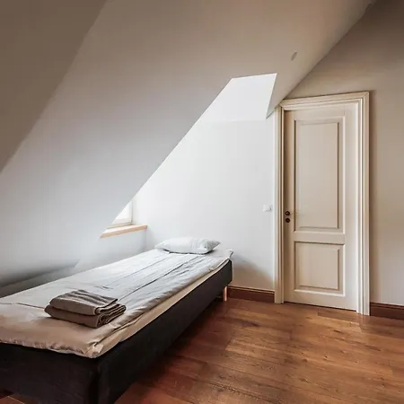 Airhome - Kuninga 塔林