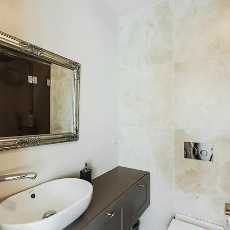 Airhome - Kuninga Apartment