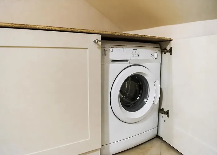 Airhome - Kuninga Apartment