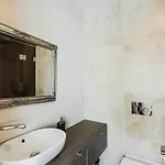 Airhome - Kuninga Apartment