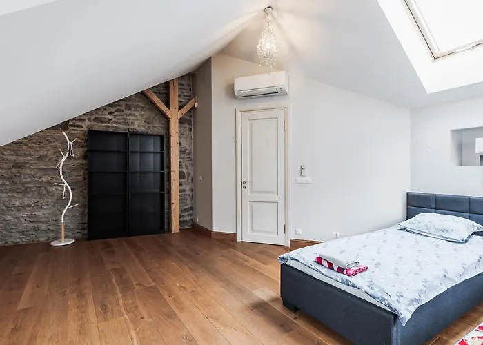 Airhome - Kuninga טאלין